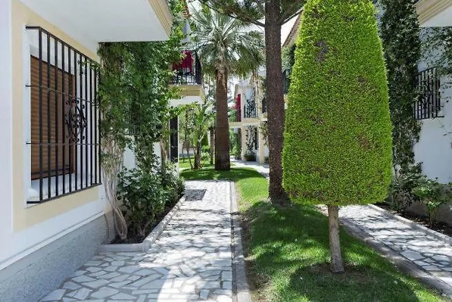 J T Beach Apartment Vera
